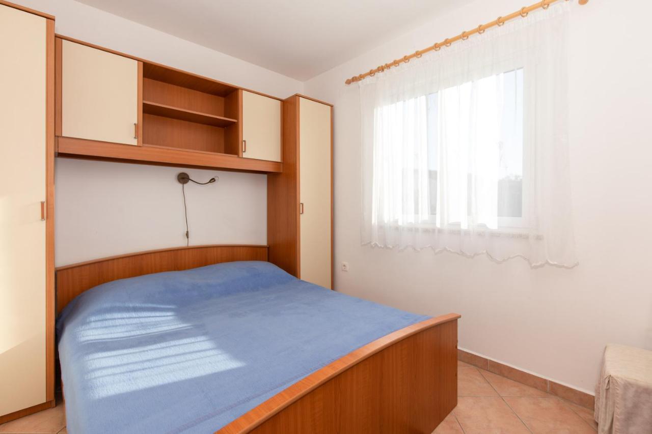 1-Bedroom Apartment In Krk - Steps From The Beach! Krk Town Bagian luar foto